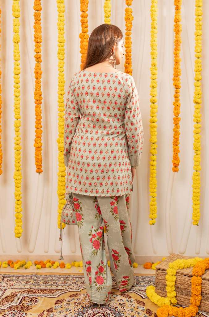 Peachish Pink Soft Cotton Crochet Work Farshi Salwar Kashmiri Suit with Pom Pom chiffon Duppata main image 0
