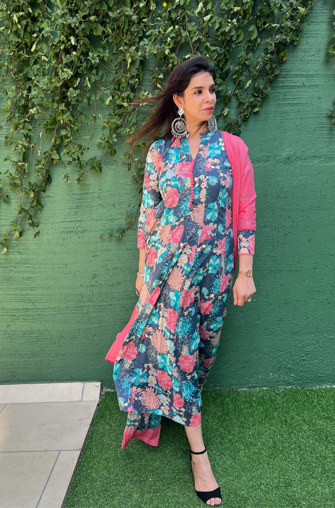 Kali-Long western Gown