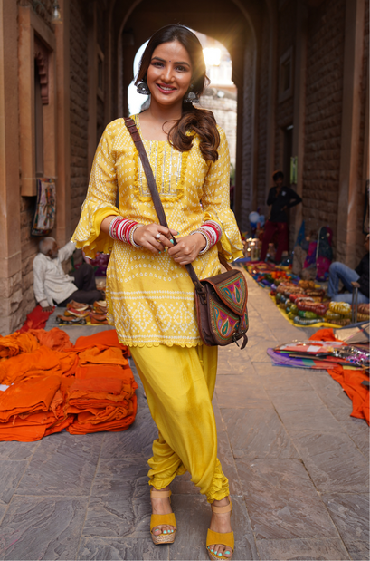 Celebrity Jasmin Bhasin spotted in Ishnya Bandhani Print Kurta Set with Tulip Pants for music album #PyaarKarteHoNa