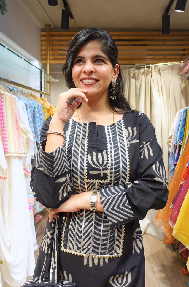 AAFREEN-  Black Lotus  Printed Farshi Salwar set with Potli Bag