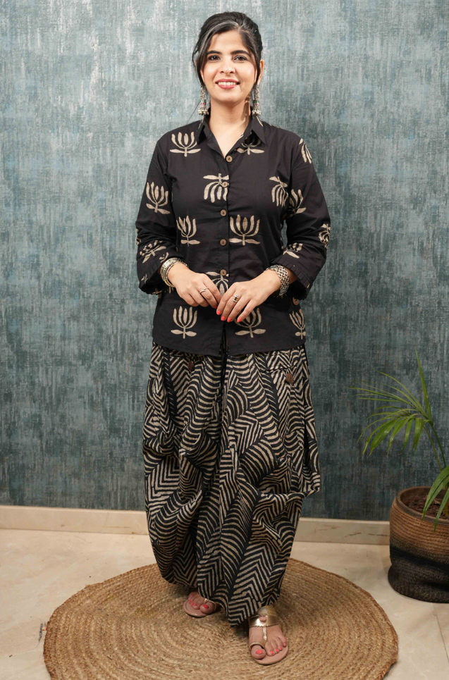 Black Lotus  Printed  Turkey Skirt With Short  Shirt