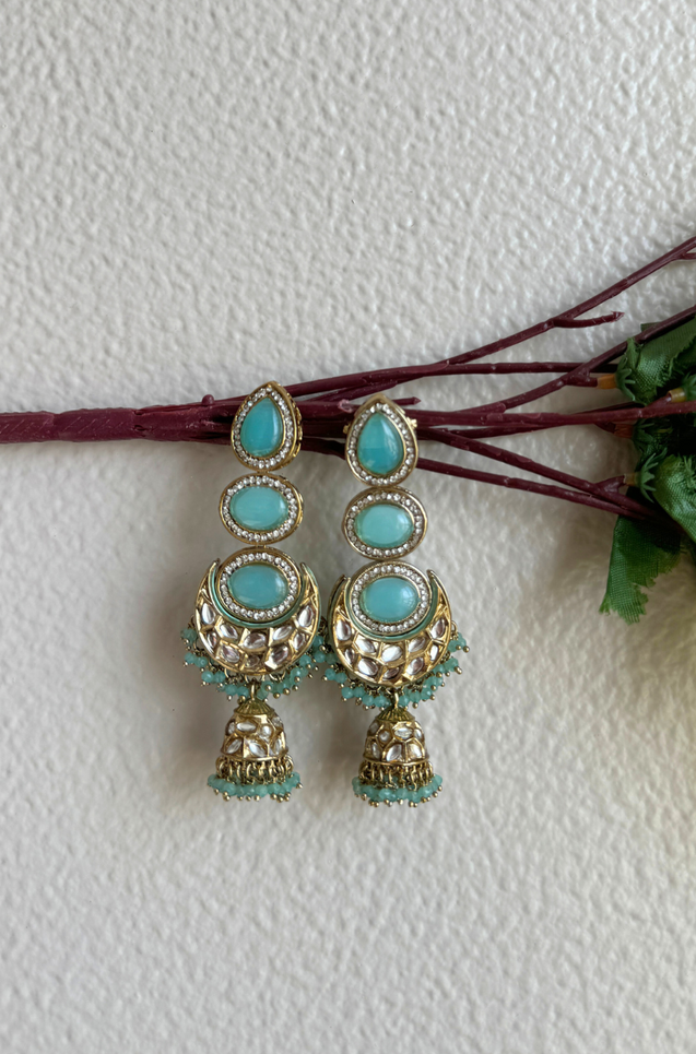 LAYLA Classic Drop Earrings