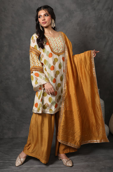 GEET- Timid white Three Piece Suit Set