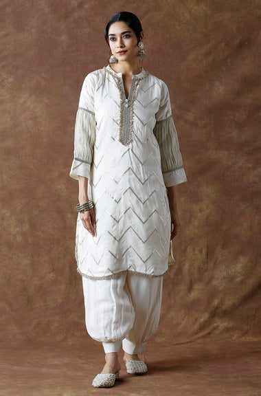 NOORANI-Cream Chevron Pattern  Kurta With Pathani Pants