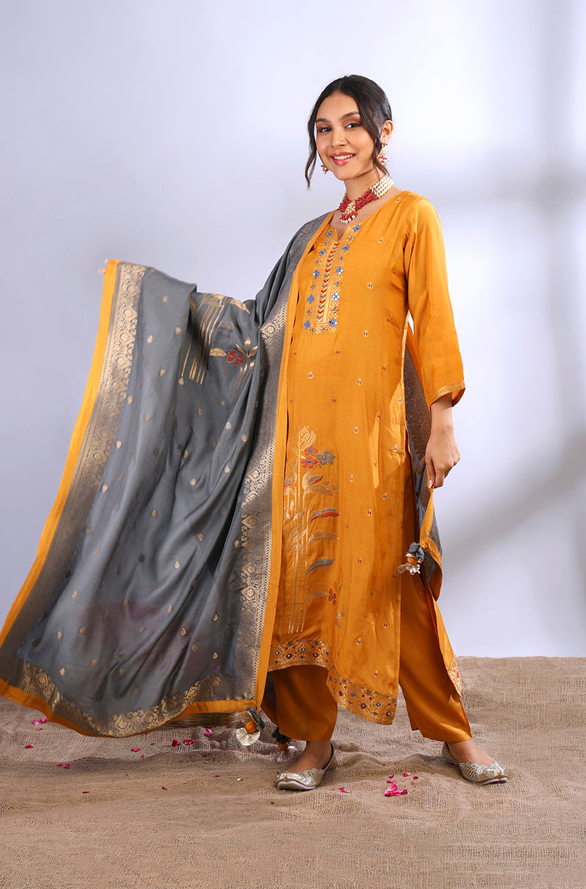 Off white chanderi suit set with orange printed dupatta - set of three by  The Weave Story | The Secret Label