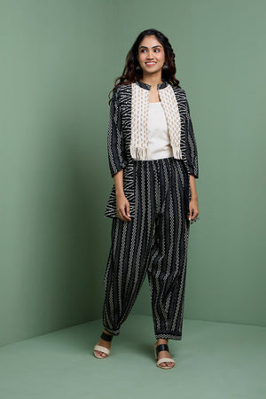 MASTANEY -Black & White Jacket With Inner And Pant