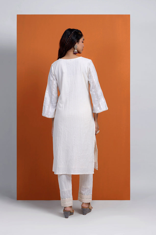 HOOR -  V-Neck Lace Patched  Long Kurta With Pants