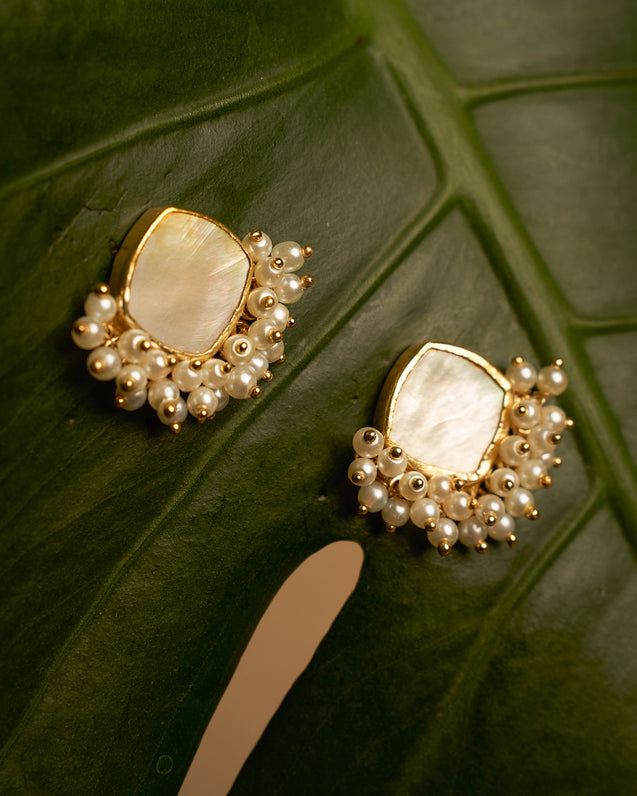 SANJHN Ivory Studs