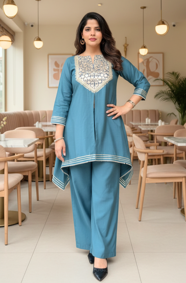ROOH-livid Two Piece Set