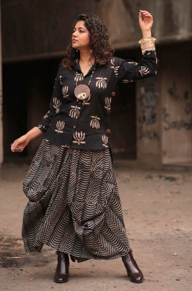 ROZANA- Black Lotus Printed Drape Skirt With Short Shirt