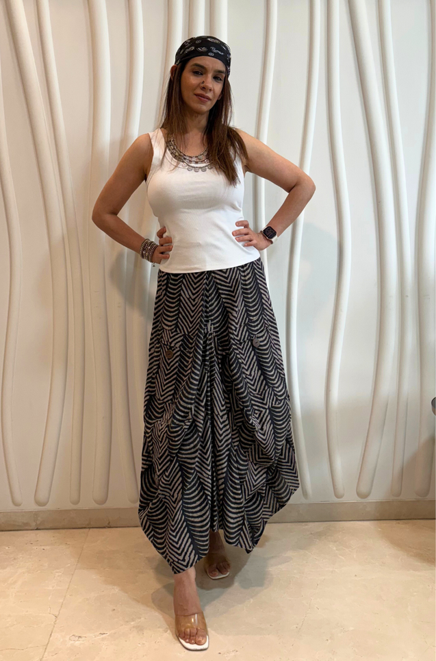 Rozana - Elegant Black Drape Skirt