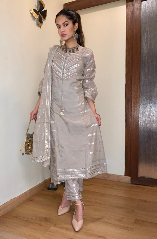 Summer Reverence - Grey Three Piece Kurta Set with Intricate Embroidery Work