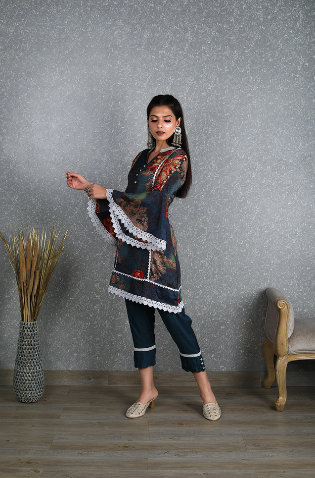 Navy Blue Floral Printed Two Piece Set With Kurta And Pants