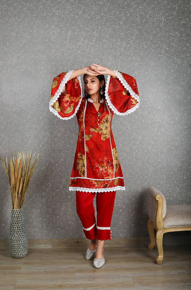 Red Floral Printed Two Piece Set With Kurta And Pants