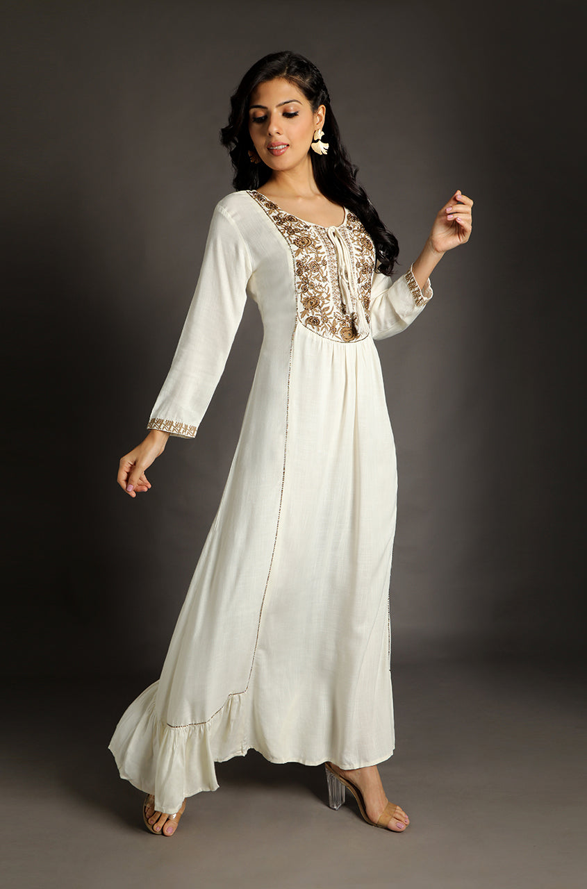 Our Chiffon Printed Full length gown(Onepiece) with full flair & malmal  lining with Hand work at Rs 1099/piece in Jaipur